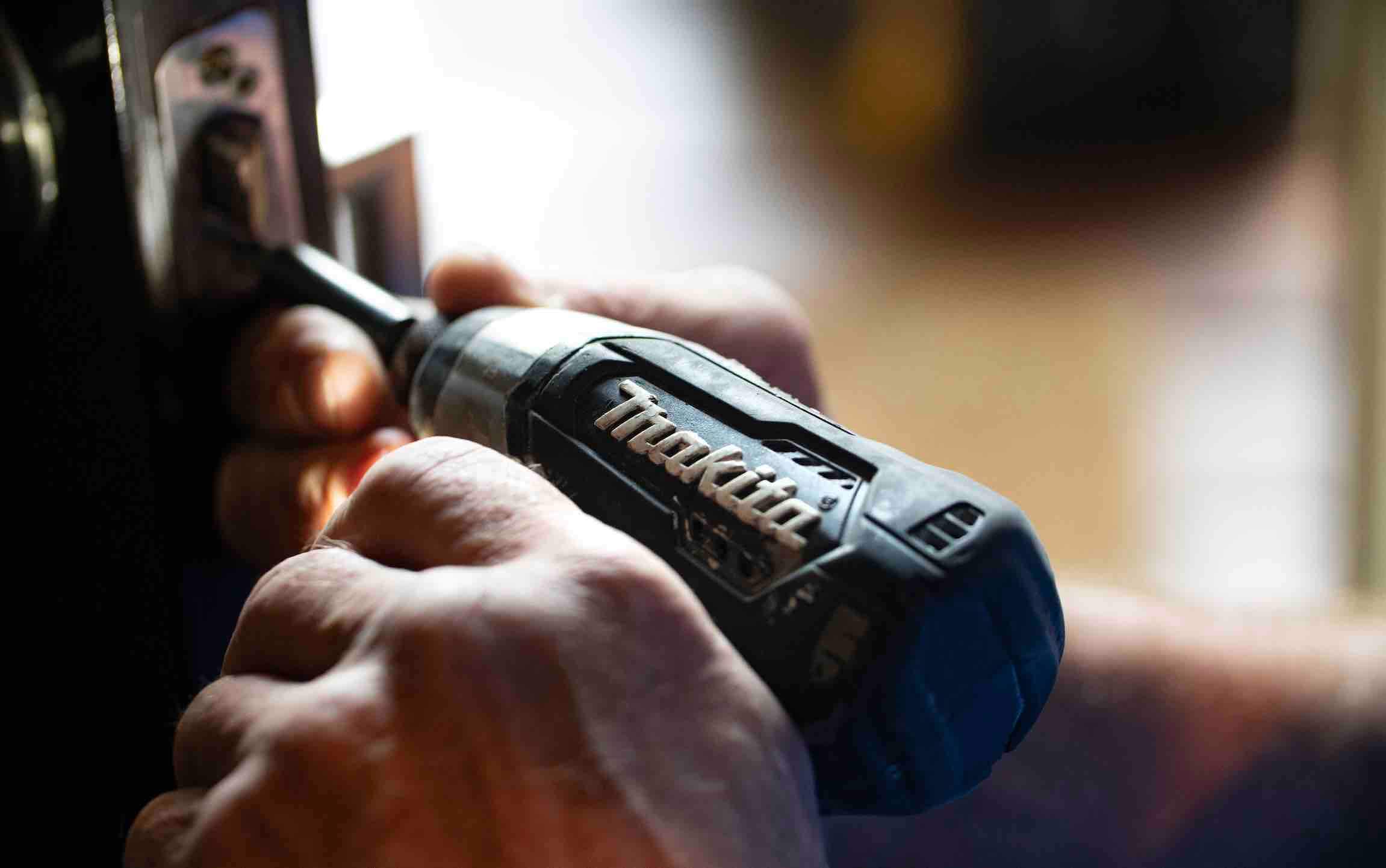 may van vit dung pin