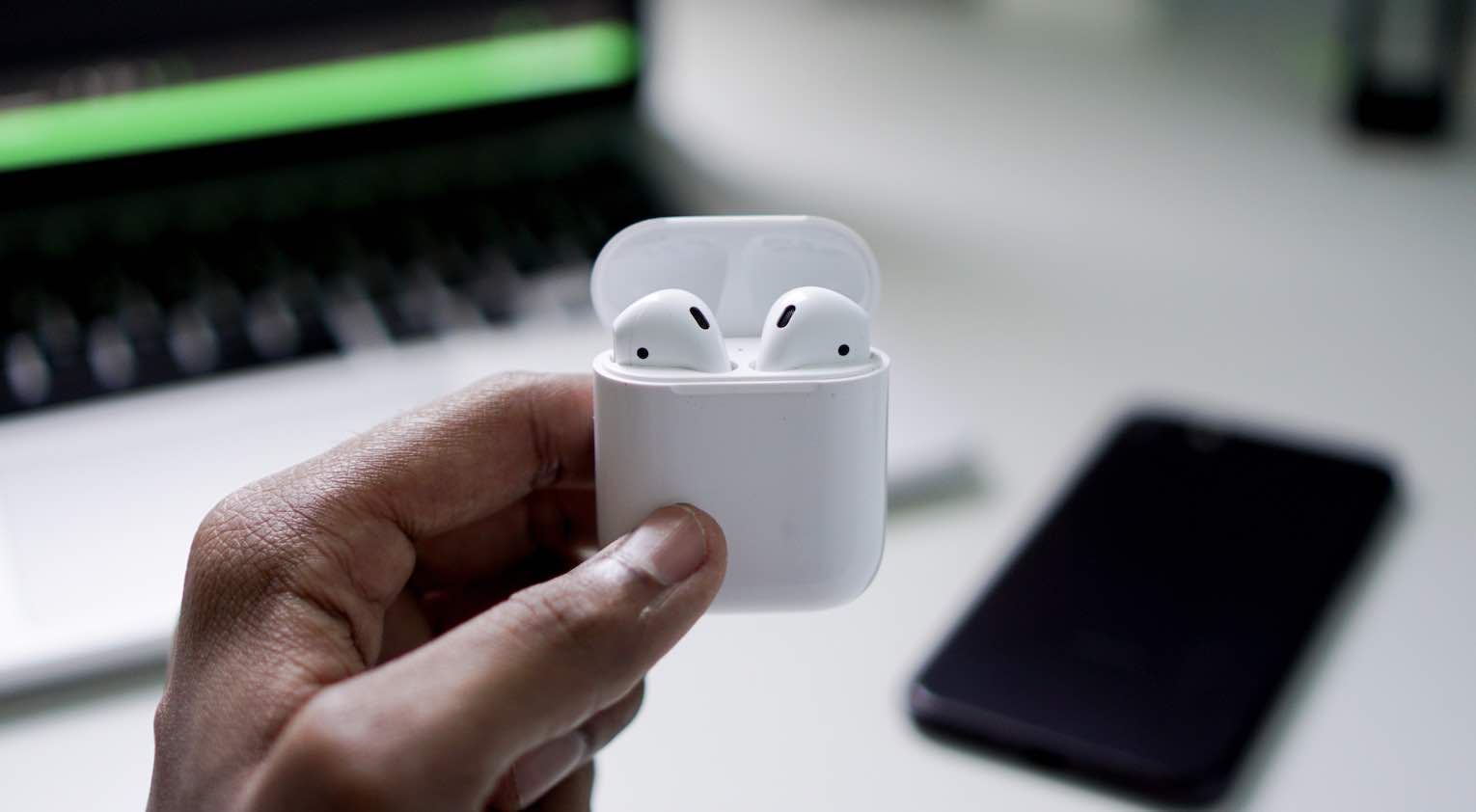 airpods the he 2