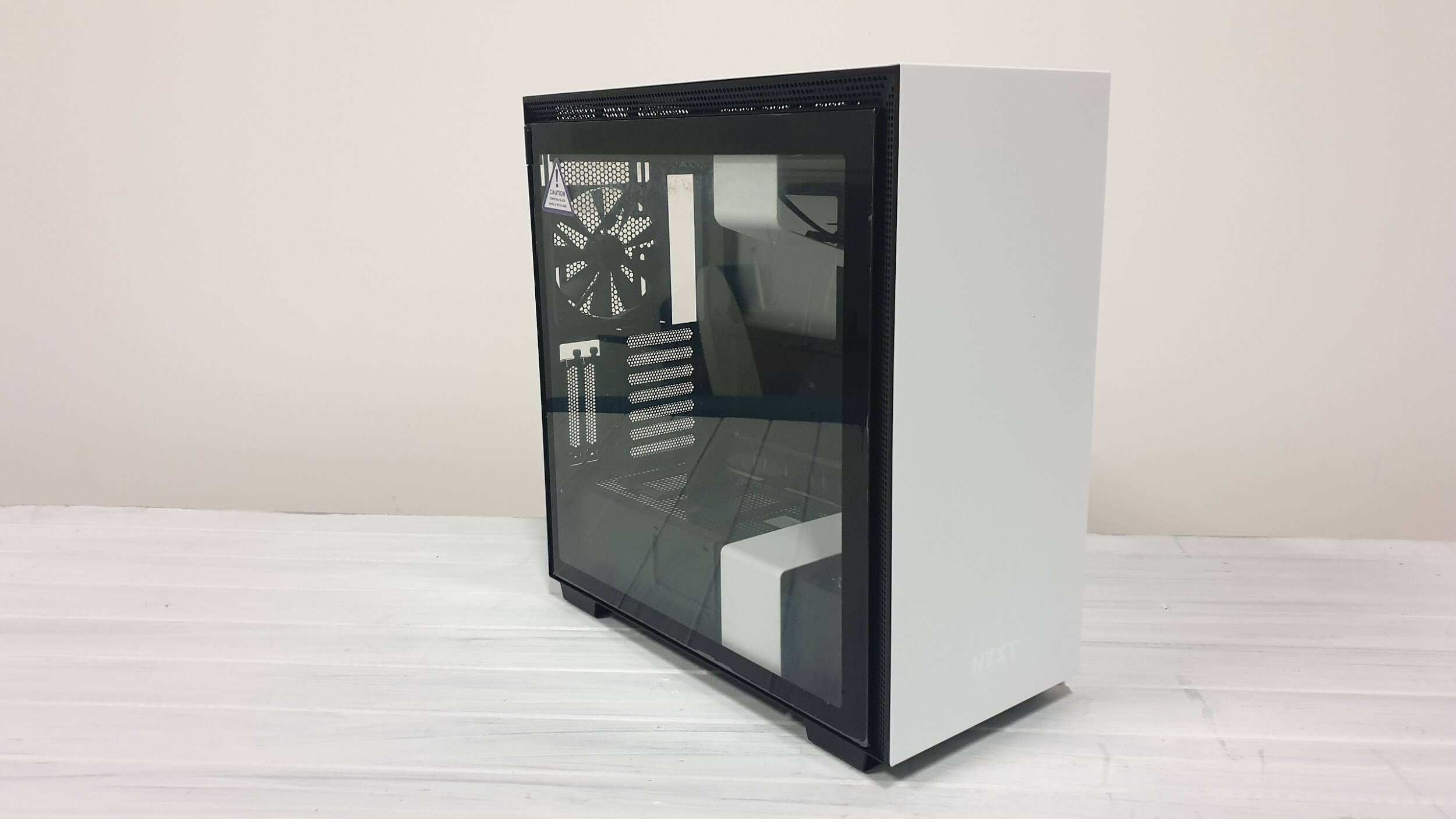 Case PC NZXT H710i