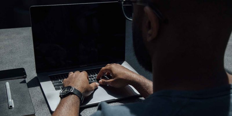 Top 9 cách khắc phục lỗi máy tính PC/Laptop bị màn hình đen